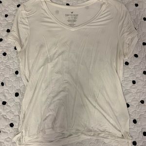 Soft and sexy American eagle t-shirt